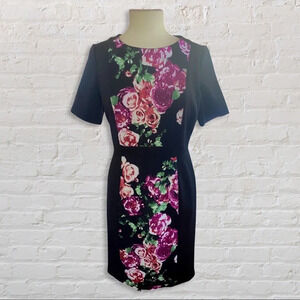 NWT NYDJ floral dress with built in shape wear Size: 6